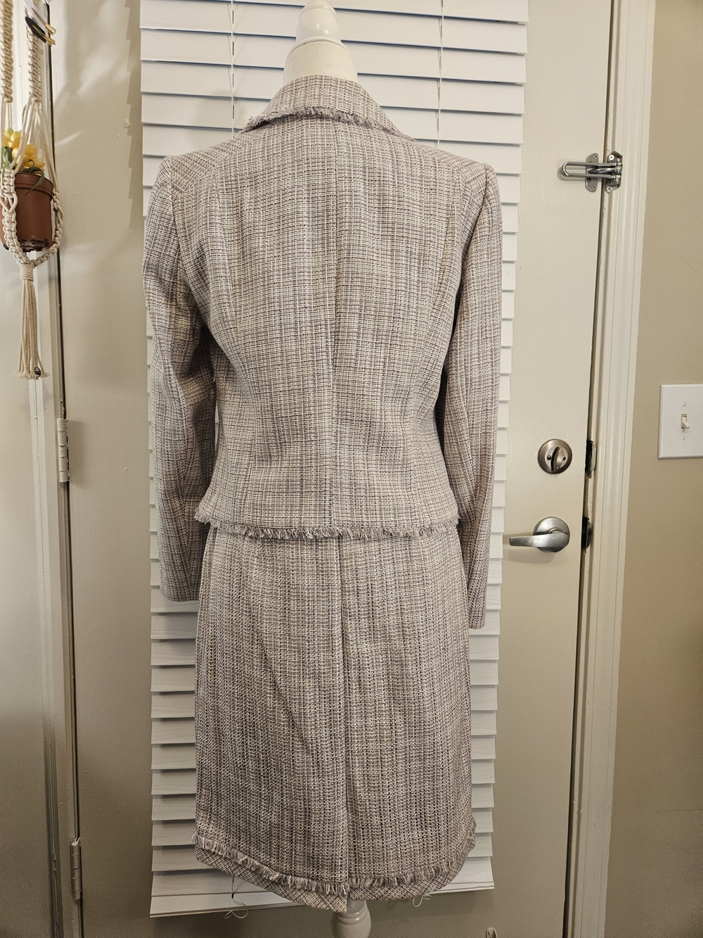 White House Black Market Lilac Tweed Skirt Blazer Set Fringe Pencil Skirt Sz 8 - Picture 5 of 12